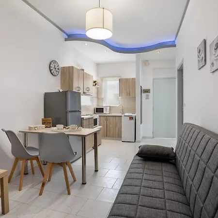 Apartment Seafront In Chania 7