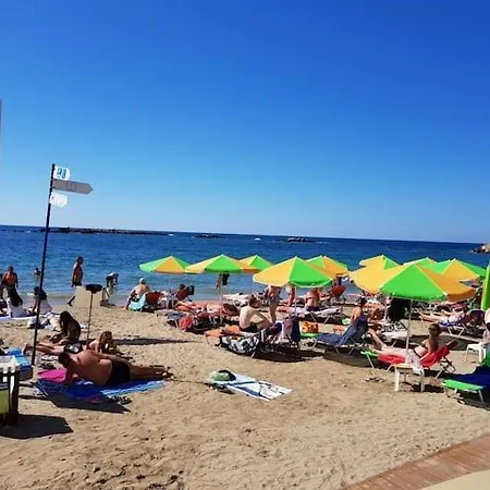 Seafront In Chania 7 * 하니아